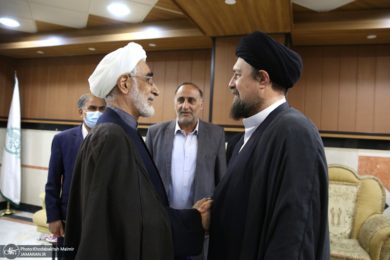 بازدید آیت الله نور مفید از نمایشگاه وکلای شرعی امام خمینی (س)