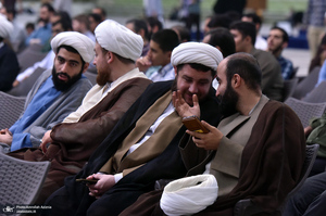 آئین آغاز سال تحصیلی حوزه علمیه استان تهران در حرم امام خمینی