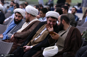 آئین آغاز سال تحصیلی حوزه علمیه استان تهران در حرم امام خمینی
