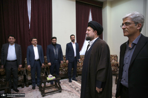 دیدار مدیرعامل و مدیران بانک دی با سید حسن خمینی