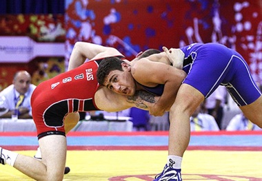 آغاز رقابت های انتخابی کشتی فرنگی تیم ملی امید در لرستان