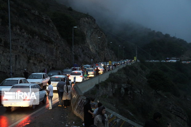 باران تابستانی جاده‌های مازندران را ترافیکی کرد