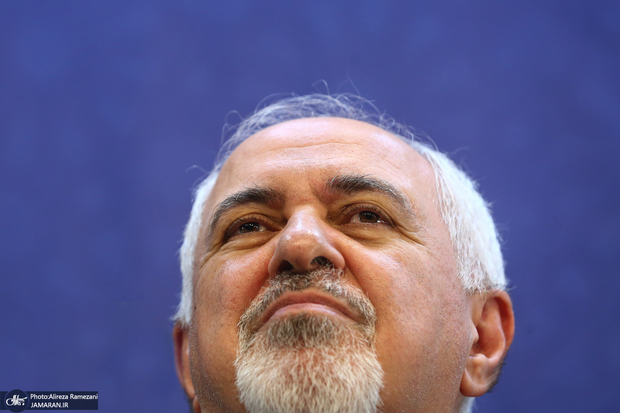 واکنش ظریف به انتقادات درباره اسنپ بک در برجام  + عکس