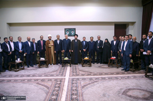 دیدار مدیرعامل و مدیران بانک دی با سید حسن خمینی