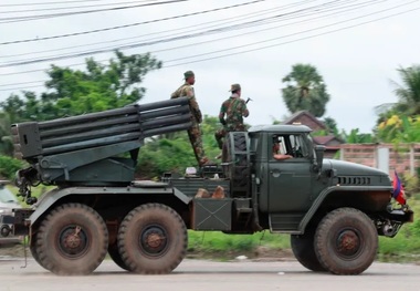 ادامه جنگ میان تایلند و کامبوج و بی توجهی به درخواست ترامپ برای آتش‌بس