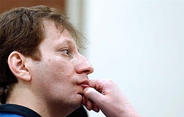 فقط من می‌فهمم چی می‌کشی بابک! می‌خواستی 200 میلیون کارت بکشی، نشد که نشد!