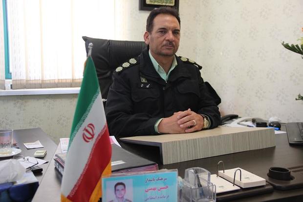 کشف کودهای شیمیایی قاچاق دپو شده در نمایشگاه اتومبیل در پارس آباد