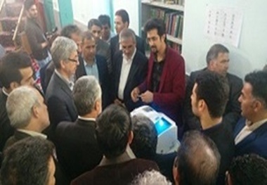 بازرسان و نمایندگان نامزدها ناظران ویژه در پای صندوق های رای هستند