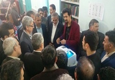 بازرسان و نمایندگان نامزدها ناظران ویژه در پای صندوق های رای هستند