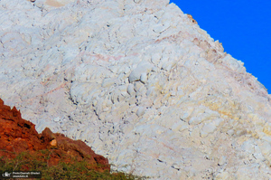 کوه سفید برفی هرمز