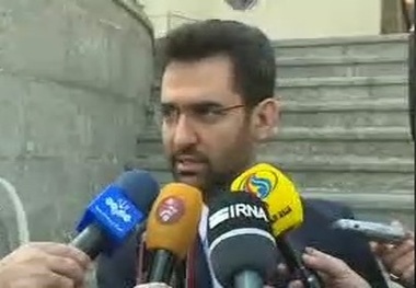 آذری جهرمی: مردم دوست ندارند مسئولان اشرافی زندگی کنند
