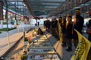 دسته عزاداری هیئت عاشقان ثارالله در حرم مطهر امام خمینی (س)