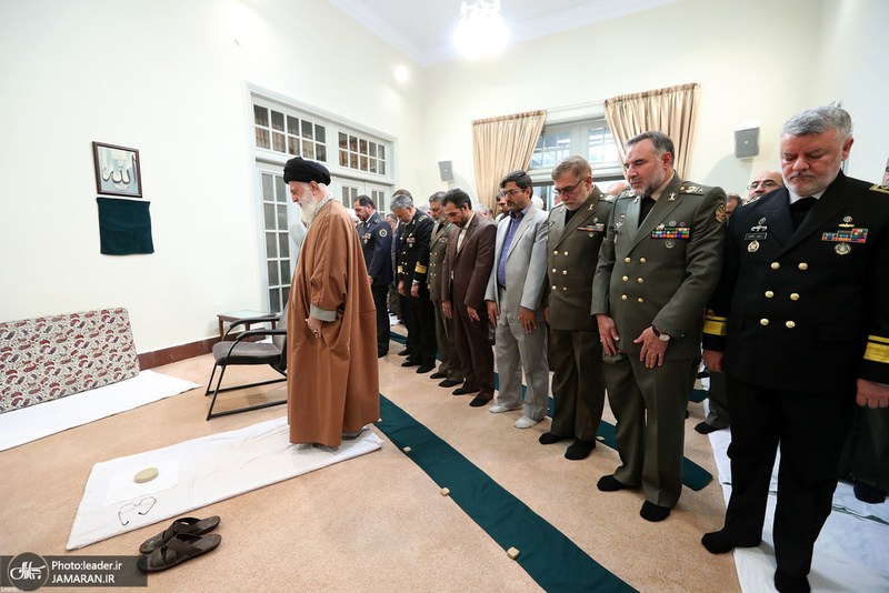 دیدار فرماندهان ارشد ارتش و جمعی از فرماندهان و کارکنان نیروی زمینی با فرمانده کل قوا
