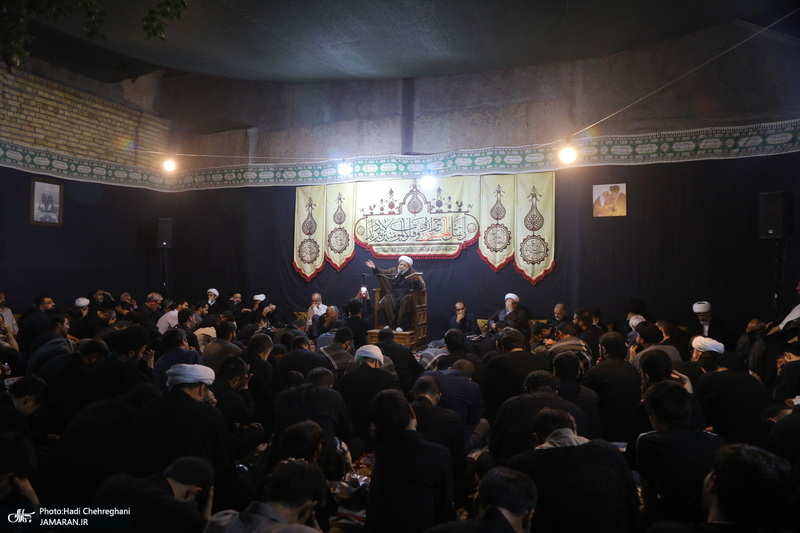 مراسم عزاداری دهه اول ماه صفر در بیت مرحوم آیت الله شاه آبادی‎