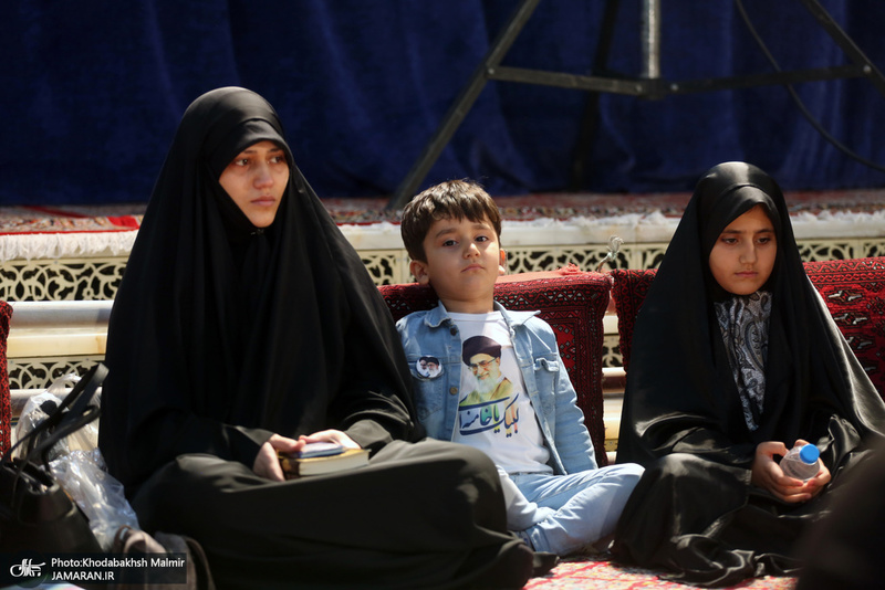 ..احیای شب بیست وسوم ماه مبارک رمضان در حرم مطهر امام خمینی(س)