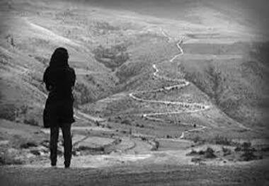  با شوهری که جواب پیام عاشقانه زن دیگری را می‌دهد، چه کنم؟