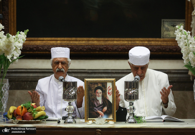 مراسم بزرگداشت امام خمینی(س) در آدریان زرتشتیان