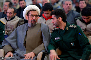 رزمایش کمک مومنانه با اهدای ۳۰۰ دستگاه ویلچر به بهزیستی در حرم امام  خمینی (س)