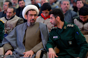 رزمایش کمک مومنانه با اهدای ۳۰۰ دستگاه ویلچر به بهزیستی در حرم امام  خمینی (س)