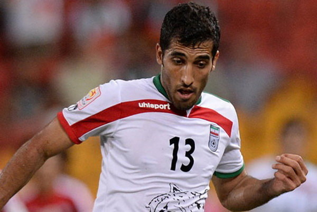 وحید امیری: بازیکنان برای تیم ملی سرشان را هم می‌دهند