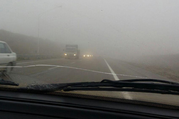 جاده زنجان - طارم مه آلود است