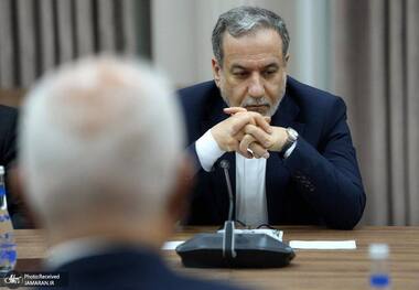 عراقچی: جهان روزبه‌روز اعتماد خود را به نظام مالی آمریکا بیشتر از دست می‌دهد/ وزیر خزانه‌داری آمریکا با خوشحالی به خود می‌بالد که می‌خواهد ایرانیان را فقیر کند؛ در عوض، او درمانده و ناتوان در برابر افکار عمومی قرار گرفته است