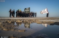 پیاده‌روی زائران اربعین از راس البیشه به مقصد کربلا (8)