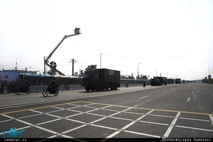 مراسم گرامیداشت روز ارتش جمهوری اسلامی ایران در جوار حرم امام خمینی(س)-1/ رژه