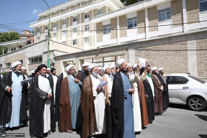 بازدید جمعی از علمای نجف از حسینه و مجموعه فرهنگی جماران