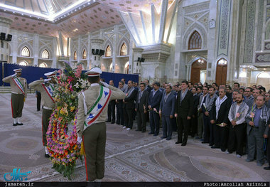 تجدید میثاق کارکنان بانک های ملت و مهر اقتصاد با آرمان های حضرت امام(س)