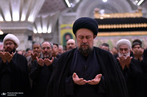 عزاداری ظهر عاشورا در حرم مطهر امام خمینی (س)