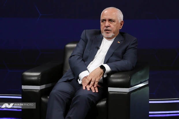 ظریف: همان‌هایی که در دوران مسئولیتشان ۶ قطعنامه علیه ایران تصویب شد، دائما در گفت‌وگوهای برجامی کارشکنی می‌کردند/ از این‌که گفتند ظریف برجام را نخوانده، نامردی و دروغ بدتر نداریم/ کلمه «اسنپ‌بک» نه در برجام وجود دارد و نه در قطعنامه ۲۲۳۱