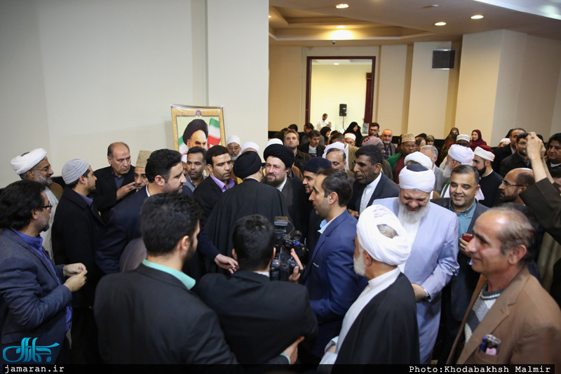 دیدار جمعی از میهمانان کنفرانس وحدت اسلامی با سید حسن خمینی