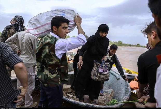 مردم یزد 900 میلیون ریال به سیل زدگان گلستان کمک کردند
