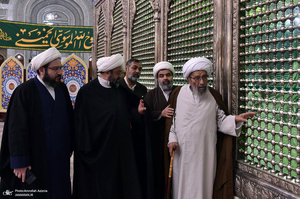 حضور آیت الله مصطفی اشرفی شاهرودی در حرم امام خمینی (س)