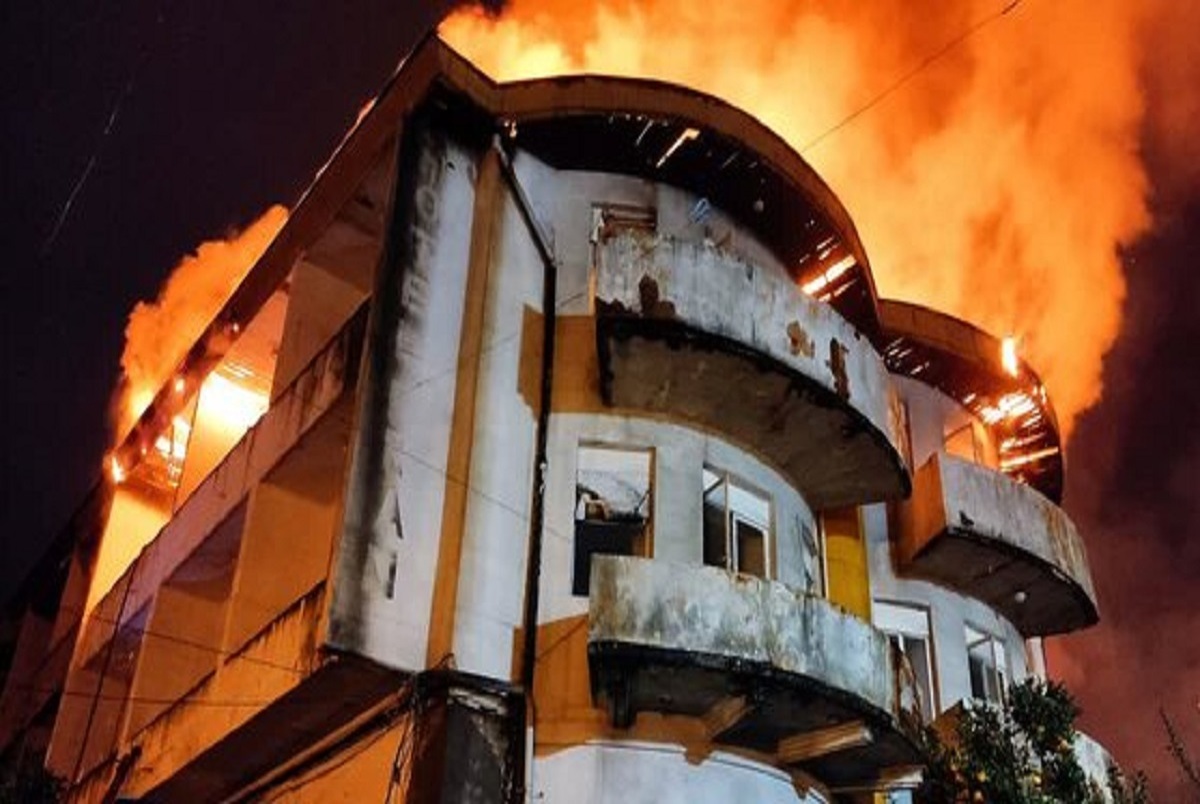 آتش‌سوزی در هتل ایران بندرانزلی + عکس