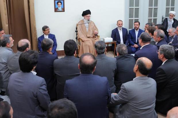 آج خدمت کے لیے ملک کا عمومی ماحول مناسب ہے اور مواقع بہت زیادہ ہیں