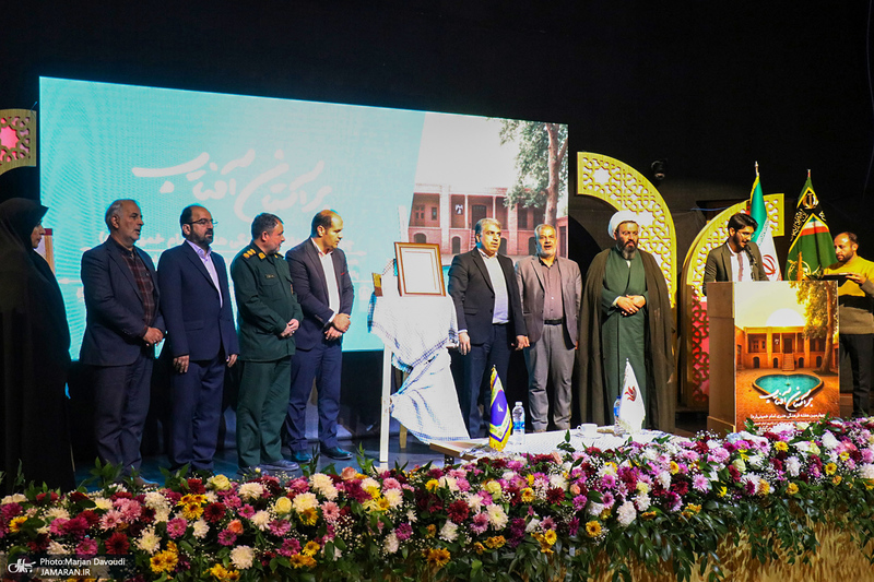 مراسم گرامیداشت خانواده معظم شهدا و ترویج فرهنگ ایثار و شهادت در خمین