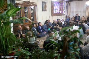 حضور سید حسن خمینی در منزل شهیدان سپهری
