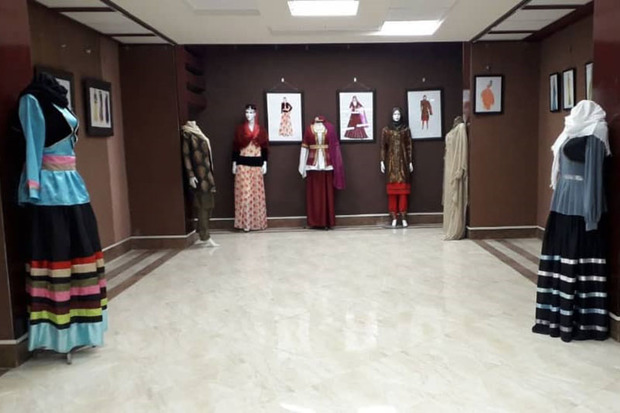 نمایشگاه طراحی لباس سنتی مناطق کشور در سقز گشایش یافت