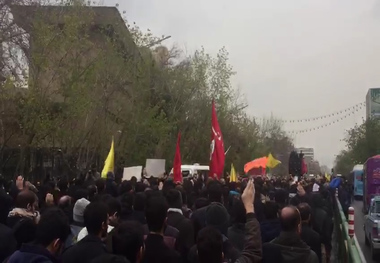 حرکت دسته بسیار انبوه عزاداری شهادت سپهبد حاج قاسم سلیمانی از دانشگاه تهران