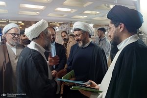 بازدید رئیس موسسه تنظیم و نشر آثار امام خمینی (س) از نمایشگاه بین المللی قرآن کریم