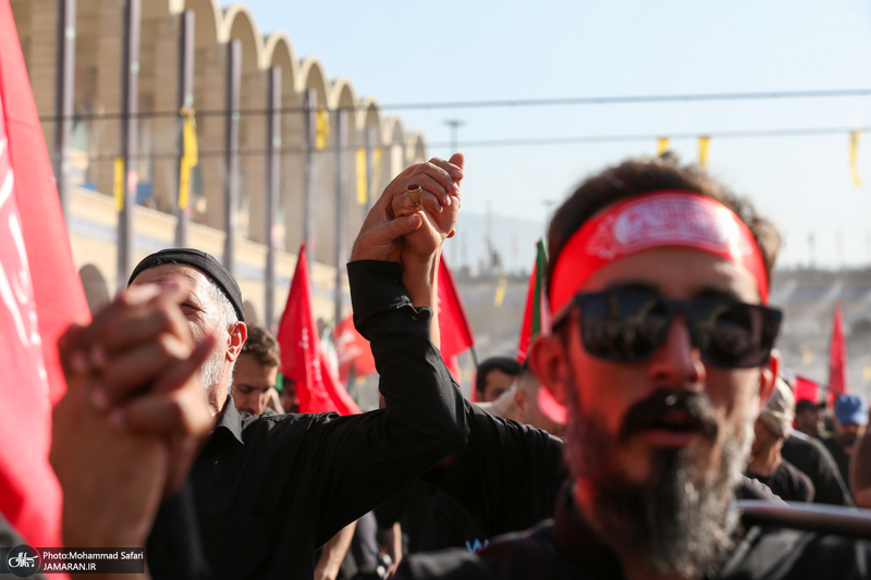 اقامه نماز بر پیکر مطهر رهبر شهید انقلاب