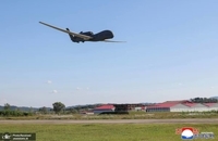 رهبر کره شمالی بر آزمایش پهپادها نظارت کرد (1)