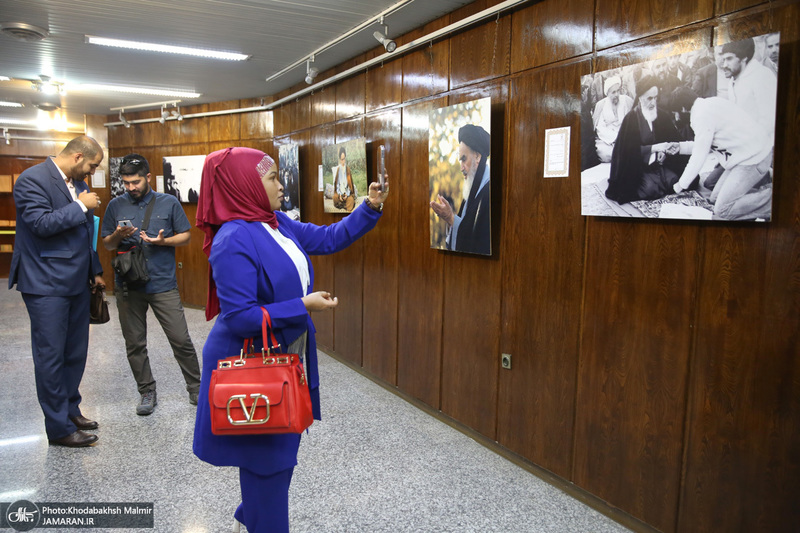 بازدید مشاور رسانه ای رئیس جمهور کشور کنگواز بیت امام خمینی (س) در چماران