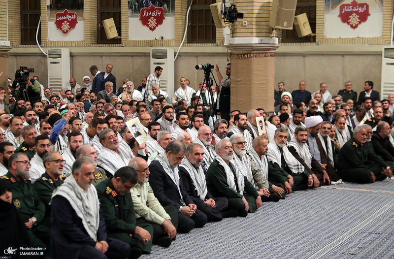 دیدار پیشکسوتان و فعالان دفاع مقدس و مقاومت با رهبر انقلاب