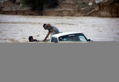 سیل در شهرستان میبد 2 کودک را به کام مرگ فرستاد