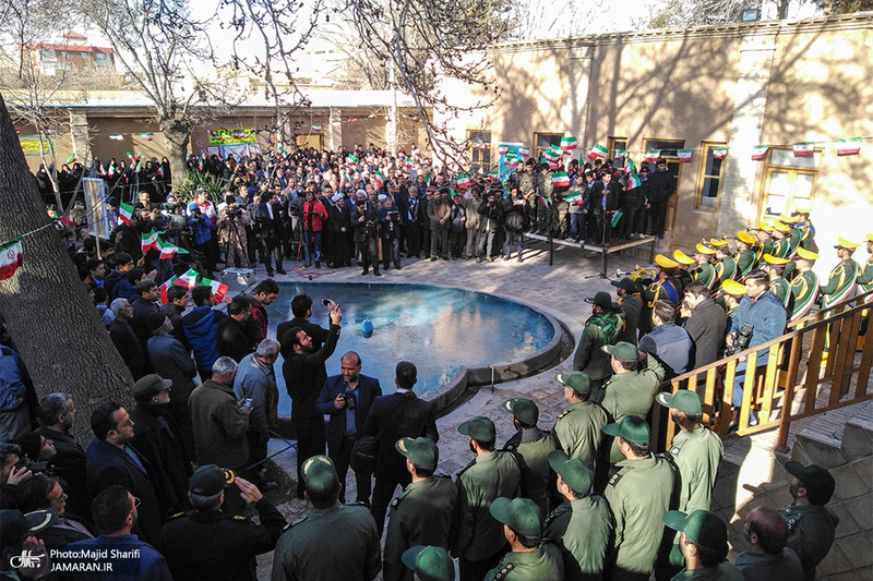 آیین نواختن زنگ انقلاب در بیت تاریخی حضرت امام(س) در خمین