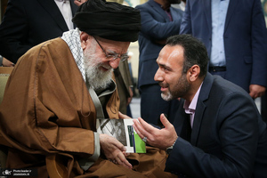 دیدار شاعران و اهالی فرهنگ و ادب فارسی با رهبر معظم انقلاب