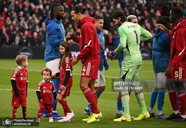 عکس| فرزندان دیگو ژوتا به همراه مادر در ورزشگاه آنفیلد